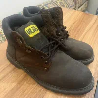 پوتین کوه نوردی کف اهنی