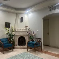 خانم مجرد برای امور منزل