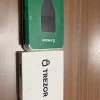 کیف پول سخت افزاری TREZOR T& TREZOR Safe3