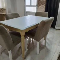 میز نهار خوری چهار نفره