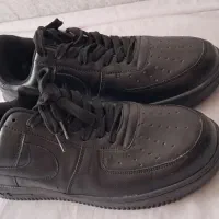 کفش|کیف، کفش، کمربند|قم, نیروگاه|دیوار