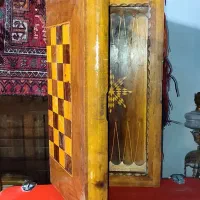 تخته نرد عتیقه سنگین وزن تمام چوب جنگلی|کلکسیون اشیاء عتیقه|اصفهان, علی قلی آقا|دیوار