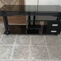 میز تلوزیون شیشه ای