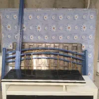 تخت دو نفره و میز تلویزیون