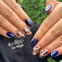 تخفیف کاشت ناخن