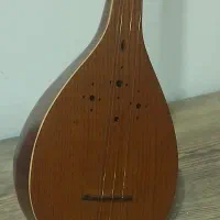 سه تار  با مهر ساخت همایون