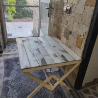میز چوبی استند گل گیاه و شلف چوبی زیبا