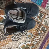 کفش بچه گانه تمیز جرم برای ۵سال ۶
