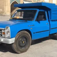 راننده وانت به همراه خودرو