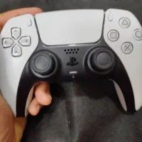 دسته PS5 سفید کم استفاده شده