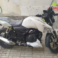 اپاچی 180 مزایده