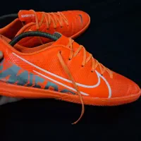 کفش سالن نایکی