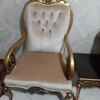 دوعدد صندلی