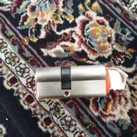 قفل در آپارتمان