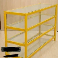 ویترین فلزی