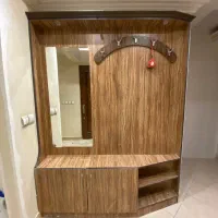 جاکفشی و جای لباسی