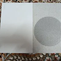 ایکس باکس وان همراه با یک دسته