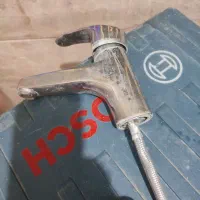 یک عدد روشوی وشیر آب|لوازم سرویس بهداشتی|خرمآباد, |دیوار