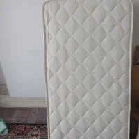 تشک تخت کودک در حد نو