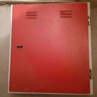 جعبه و شلنگ آتش نشانی