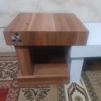 میز زیر تلویزیون