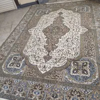 قالی بسیار تمیز و در حد نو