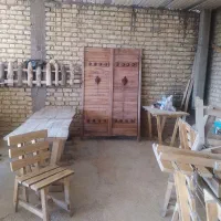 درب قدیمی میز صندلی چوبی کافه رستوران|کافیشاپ و رستوران|شیراز, قلات|دیوار