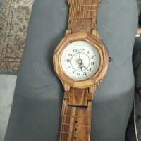 ساعت دیواری طرح چوب