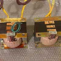 دو عدد ترانس کاهنده 220 به 12 750 وات کارکرده