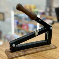 گردو شکن بادام شکن