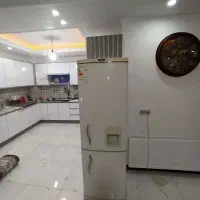 یخچال و فریزر بسیار سالم در حال استفاده