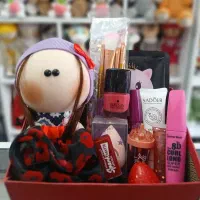 آرایشی.کادویی.پک هدیه.ولنتاین.