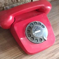 تلفن قدیمی ویترینی