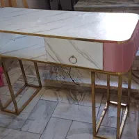 میز ناخن ، صندلی ، باکس لاک|آرایشگاه و سالن‌های زیبایی|سنندج, |دیوار