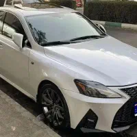 لکسوس IS300
