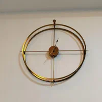 ساعت دیواری