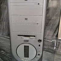 تعدادی قطعات و لوازم کامپیوتر