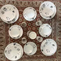 فروش سرویس دوازده نفره لامینارک گل سیاه در حد نو