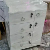 صندلی تابوره/ترولی قفلدار/آینهکنسول/صندلی/بخور|آرایشگاه و سالنهای زیبایی|سنندج, |دیوار