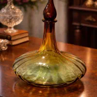 تنگ درب دار شیشه ای