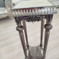 میزسلطنتی وتلفن سلطنتی