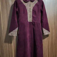 پیراهن مخمل کبریتی|لباس|رشت, سعدی (تختی)|دیوار