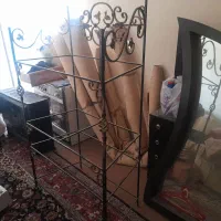 میز گلدان اهنی