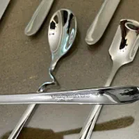 سرویس قاشق چنگال ۲۴ نفره با چمدان یونیک و زولینگ|ظروف سرو و پذیرایی|تهران, جنتآباد جنوبی|دیوار