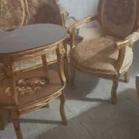 یک دست مبل سلطنتی سالم به ضمانت میدیم قیمت۴میلیون|مبلمان خانگی و میز عسلی|بروجرد, |دیوار