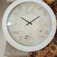 چند مدل ساعت دیواری به فروش می‌رسد