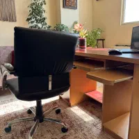 میز کامپیوتر ۱۳۰×۶۰ با صندلی ارگونومیک