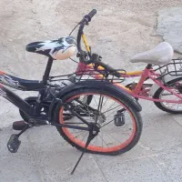 3عدد دوچرخه|دوچرخه، اسکیت، اسکوتر|ایوان, |دیوار