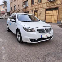 برلیانس 320اتومات95 بیرنگ|خودرو سواری و وانت|رشت, حمیدیان|دیوار