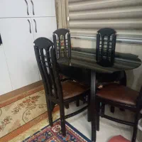 میز  ناهار خوری چهار نفره.شیک و سالم